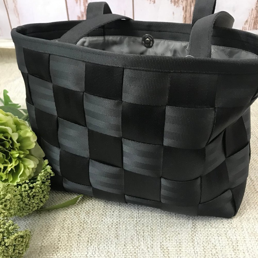 Harveys Original Seat Belt Bag Purse
